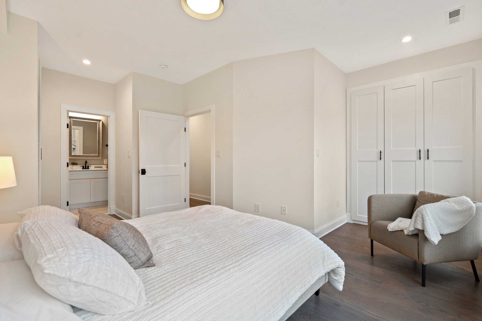 1751 A St SE, Washington, DC 20003, USA Photo 25