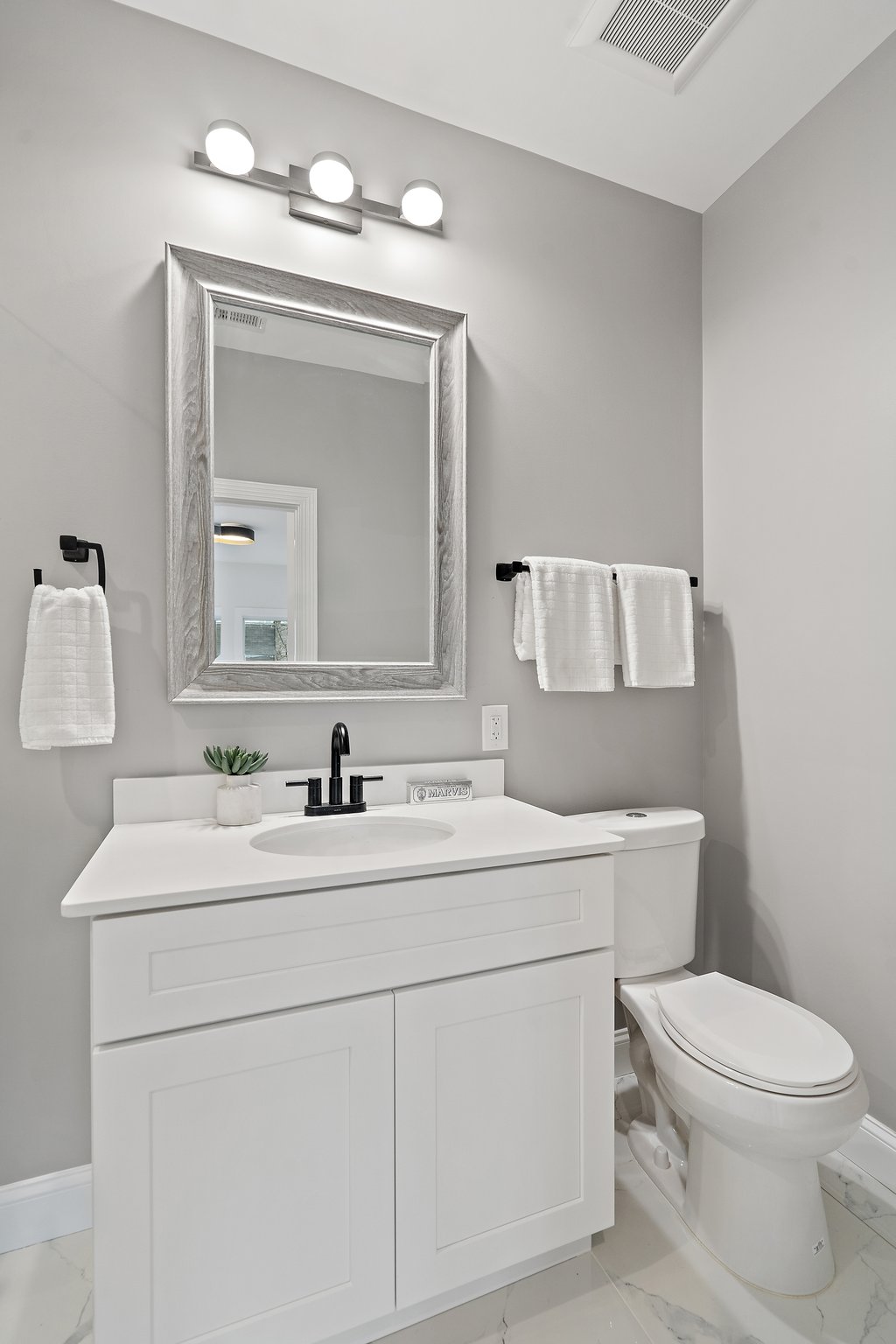 1751 A St SE, Washington, DC 20003, USA Photo 26
