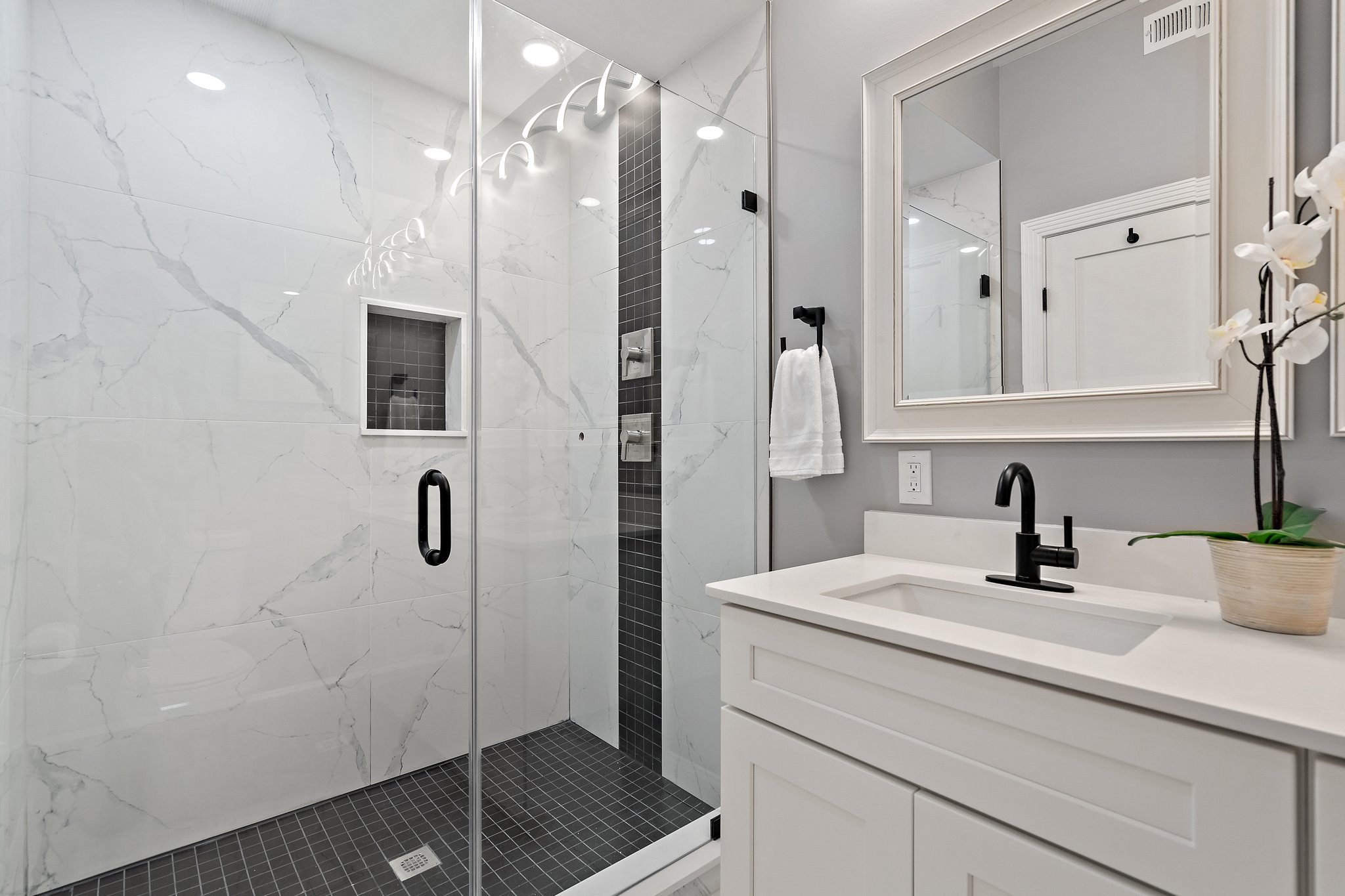 1751 A St SE, Washington, DC 20003, USA Photo 15