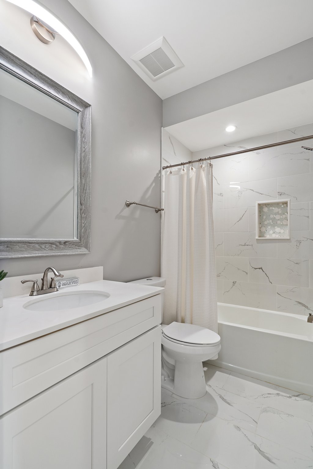 1751 A St SE, Washington, DC 20003, USA Photo 27