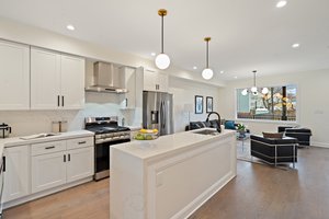 1751 A St SE, Washington, DC 20003, USA Photo 7