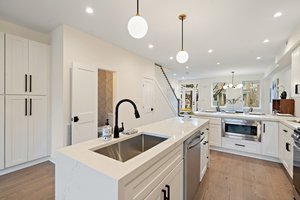1751 A St SE, Washington, DC 20003, USA Photo 9