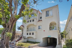 Barry Ave 4-S0207-001.jpg