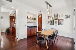 Barry Ave 4-S0207-008.jpg