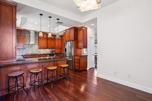 Barry Ave 4-S0207-012.jpg