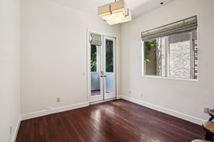 Barry Ave 4-S0207-021.jpg