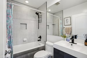 Barry Ave 4-S0207-024.jpg