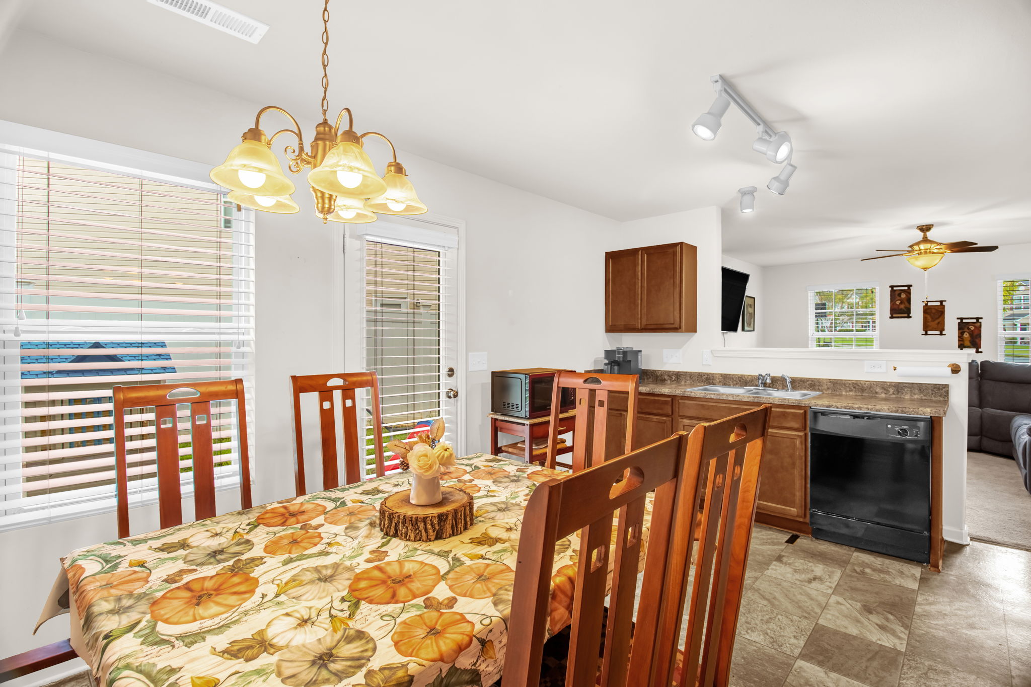 1751 Overcreek Cir-13