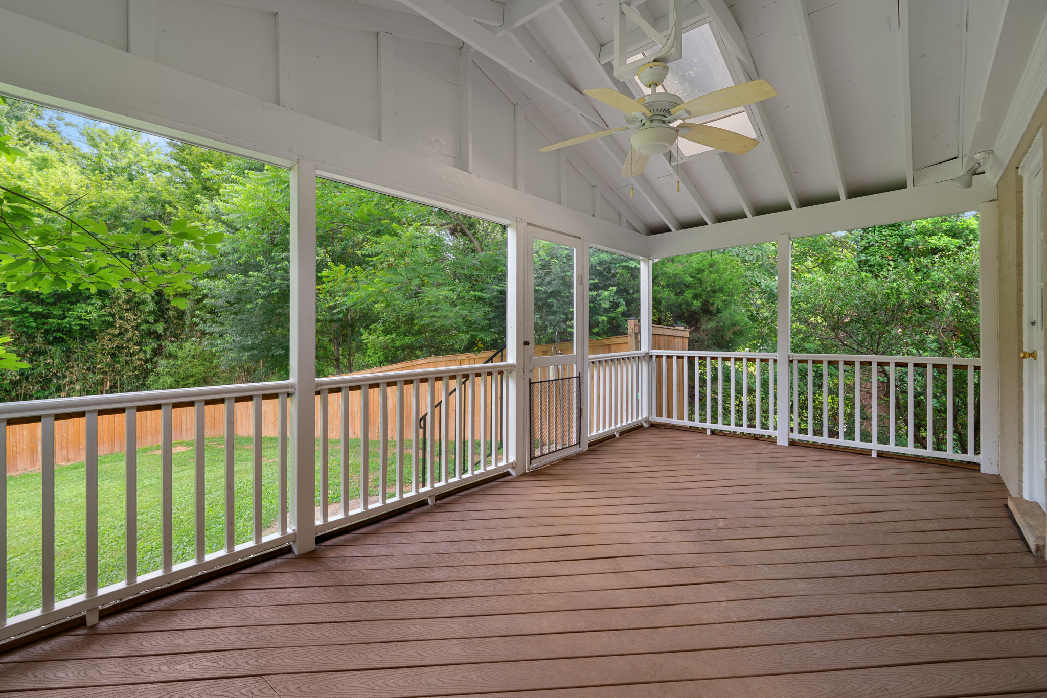 Screened-in Porch