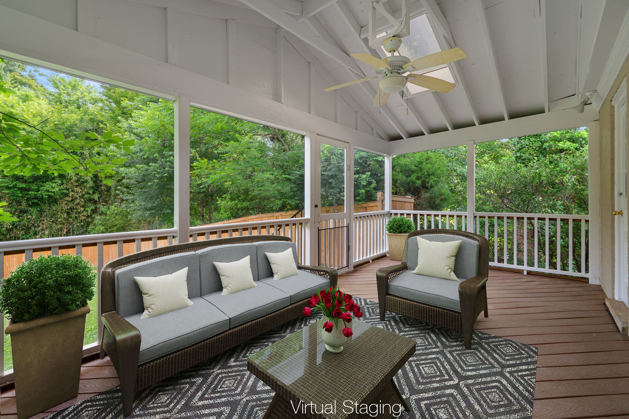 Screened-in Porch