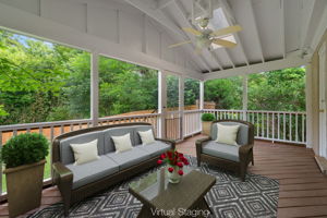 Screened-in Porch