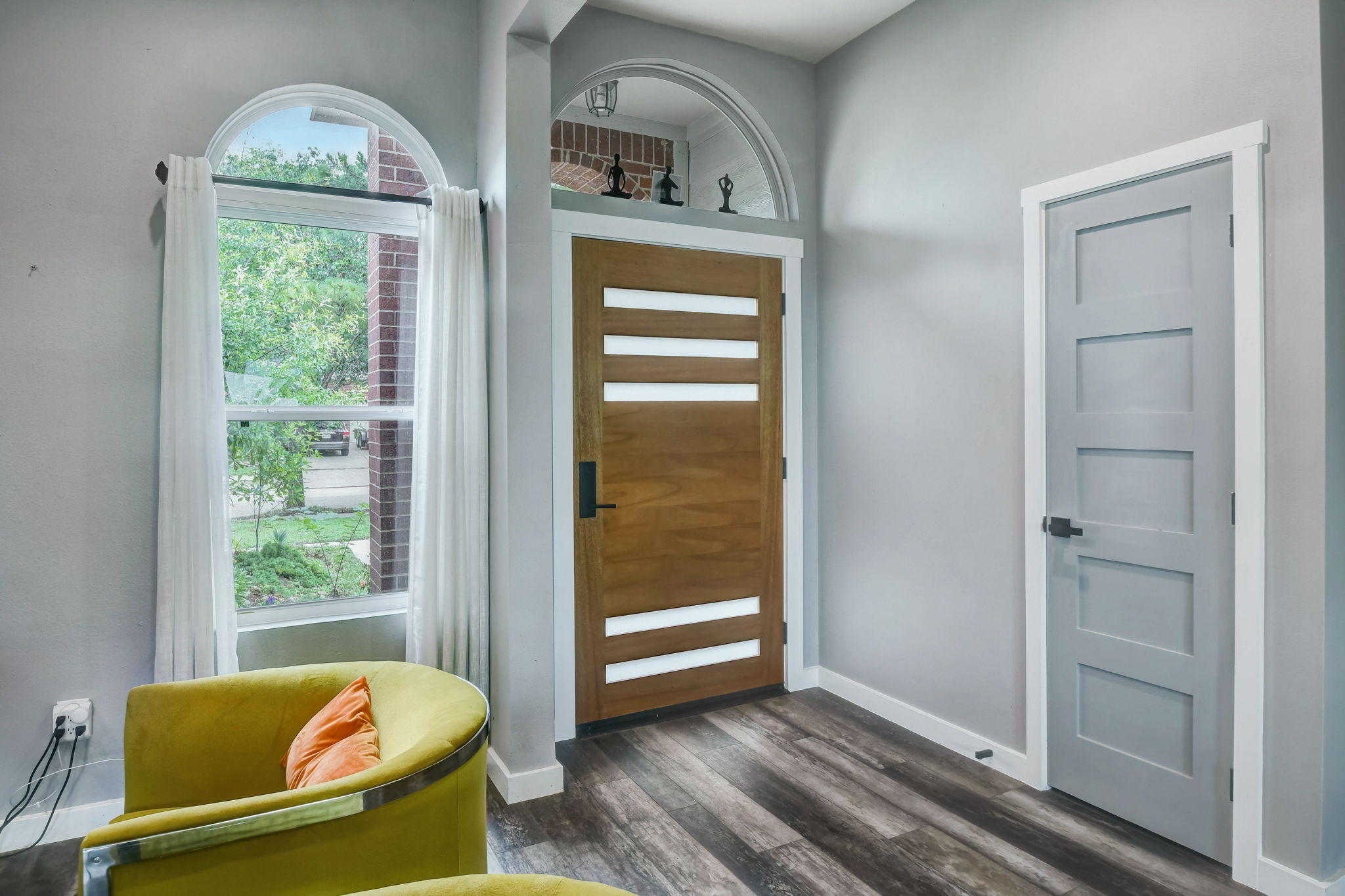 Chatham Way Dr-005