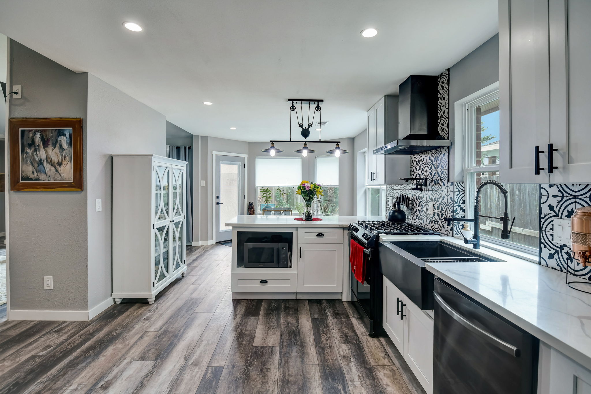 Chatham Way Dr-020