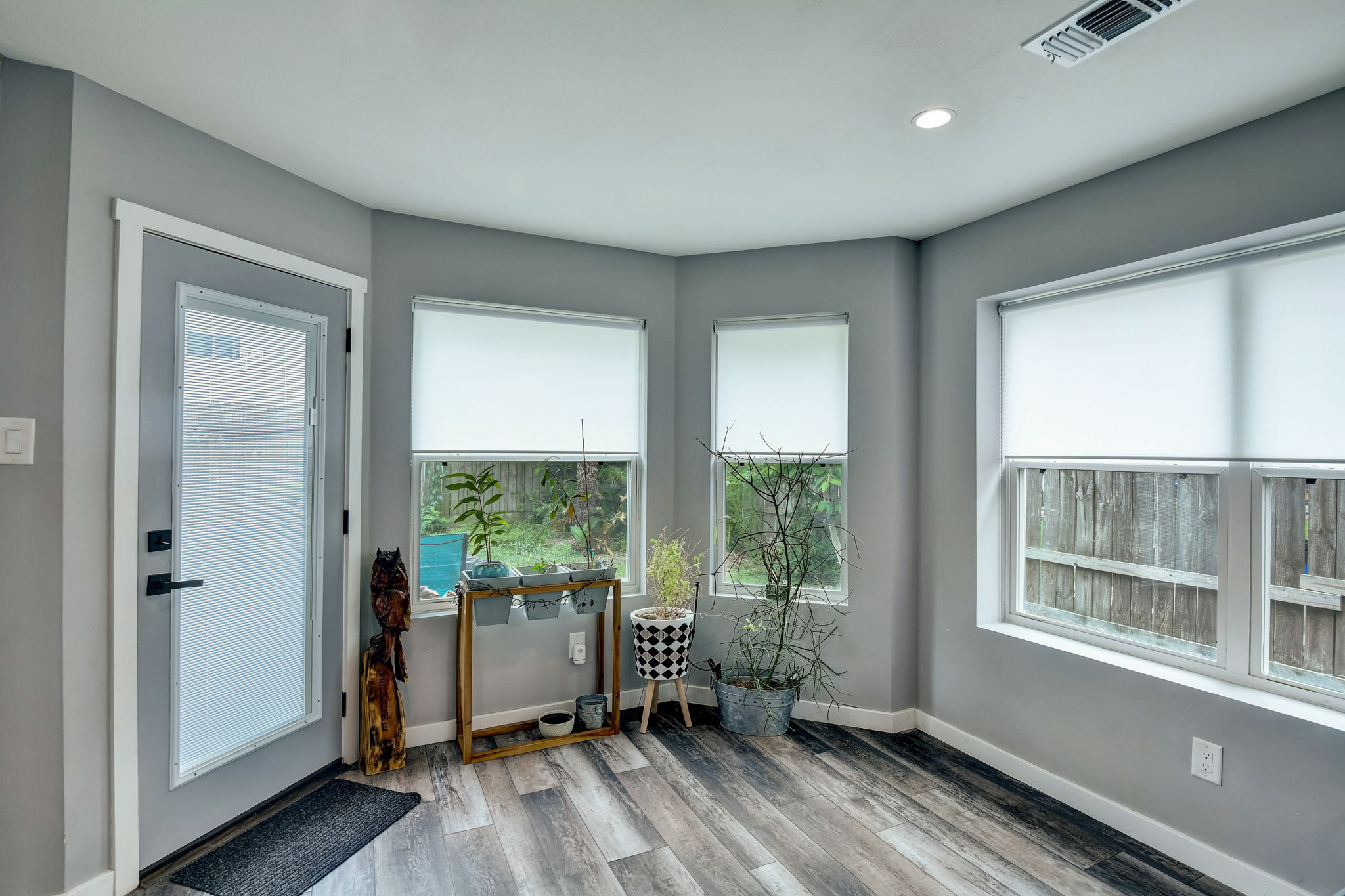 Chatham Way Dr-025