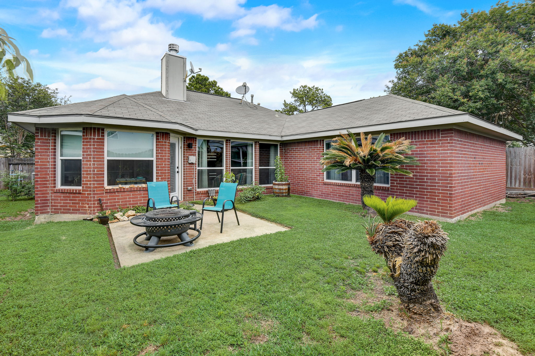Chatham Way Dr-038