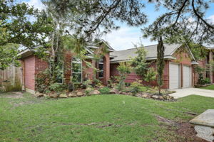 Chatham Way Dr-002