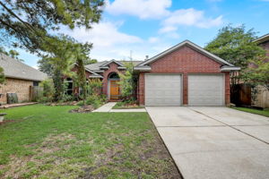Chatham Way Dr-003
