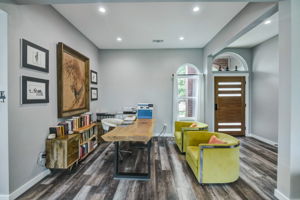 Chatham Way Dr-009