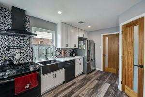 Chatham Way Dr-021