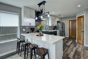 Chatham Way Dr-022