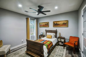Chatham Way Dr-029