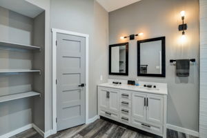 Chatham Way Dr-034