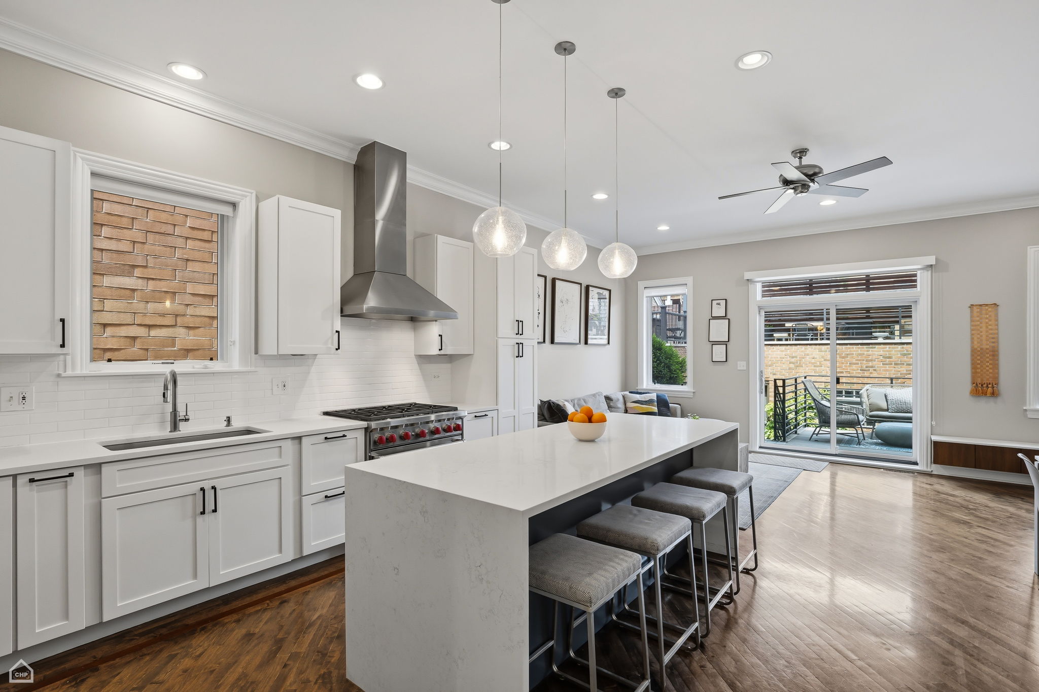 1752 W Erie St - Howie Andron_020
