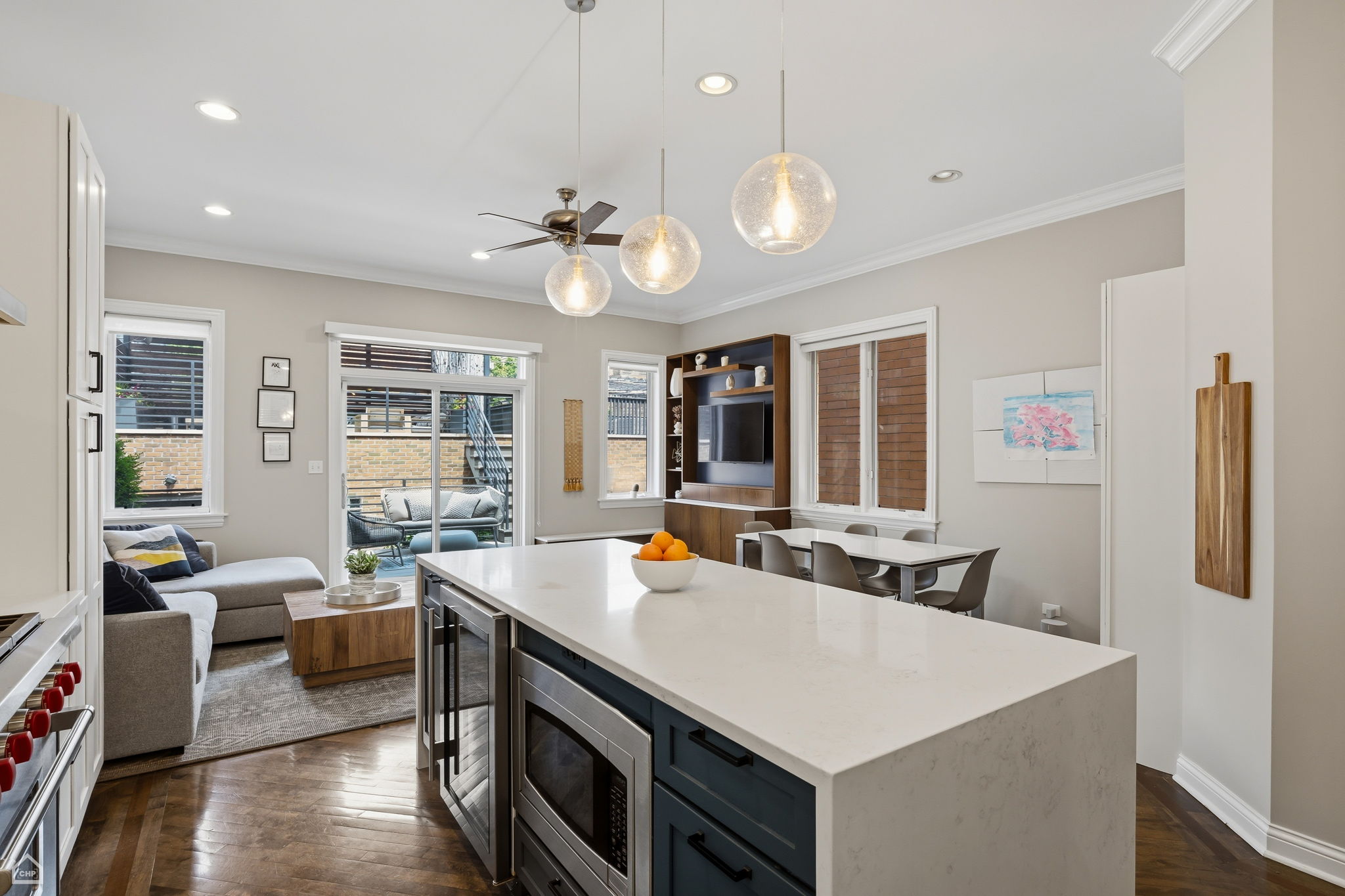 1752 W Erie St - Howie Andron_021