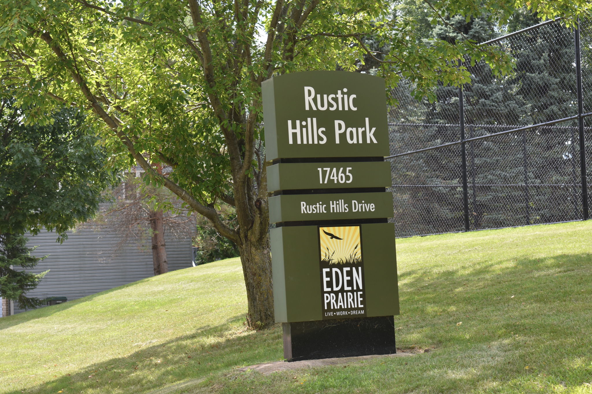  17529 Rustic Hills Dr, Eden Prairie, MN 55346, US Photo 42