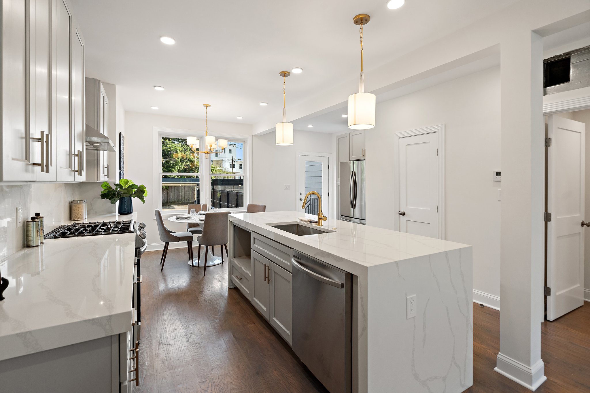 1753 A St SE, Washington, DC 20003, USA Photo 11