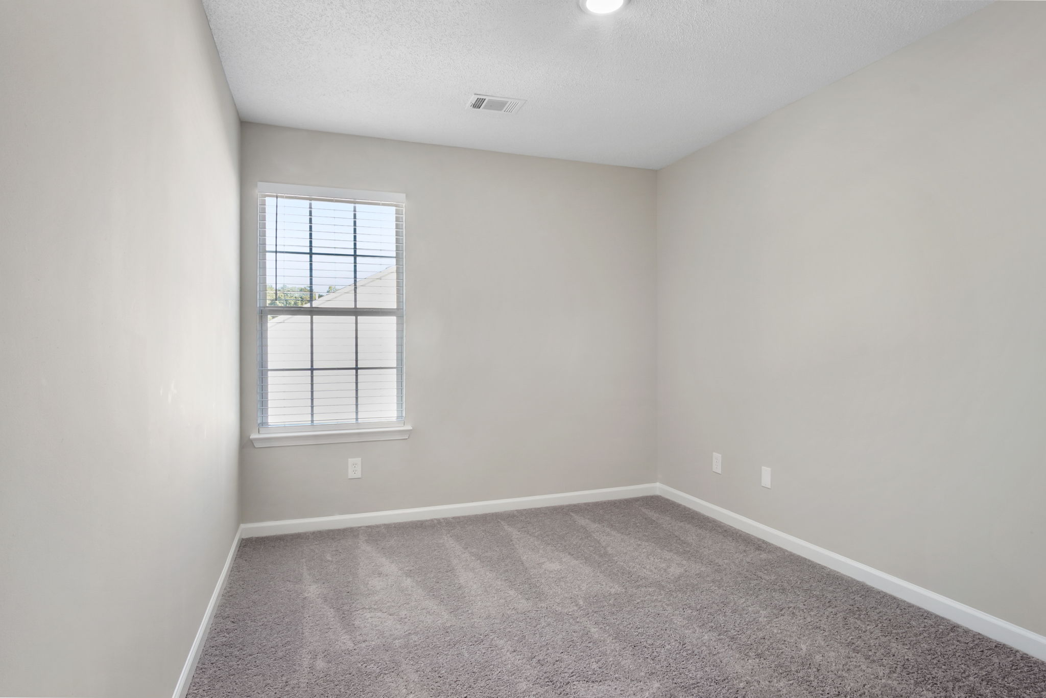 1753 Old Dogwood, Jonesboro, GA 30238, USA Photo 17