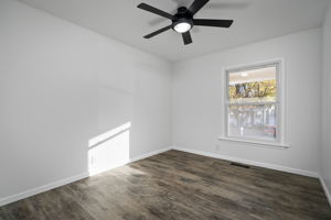 1753 Roth Hill Dr, Maryland Heights, MO 63043, USA Photo 15