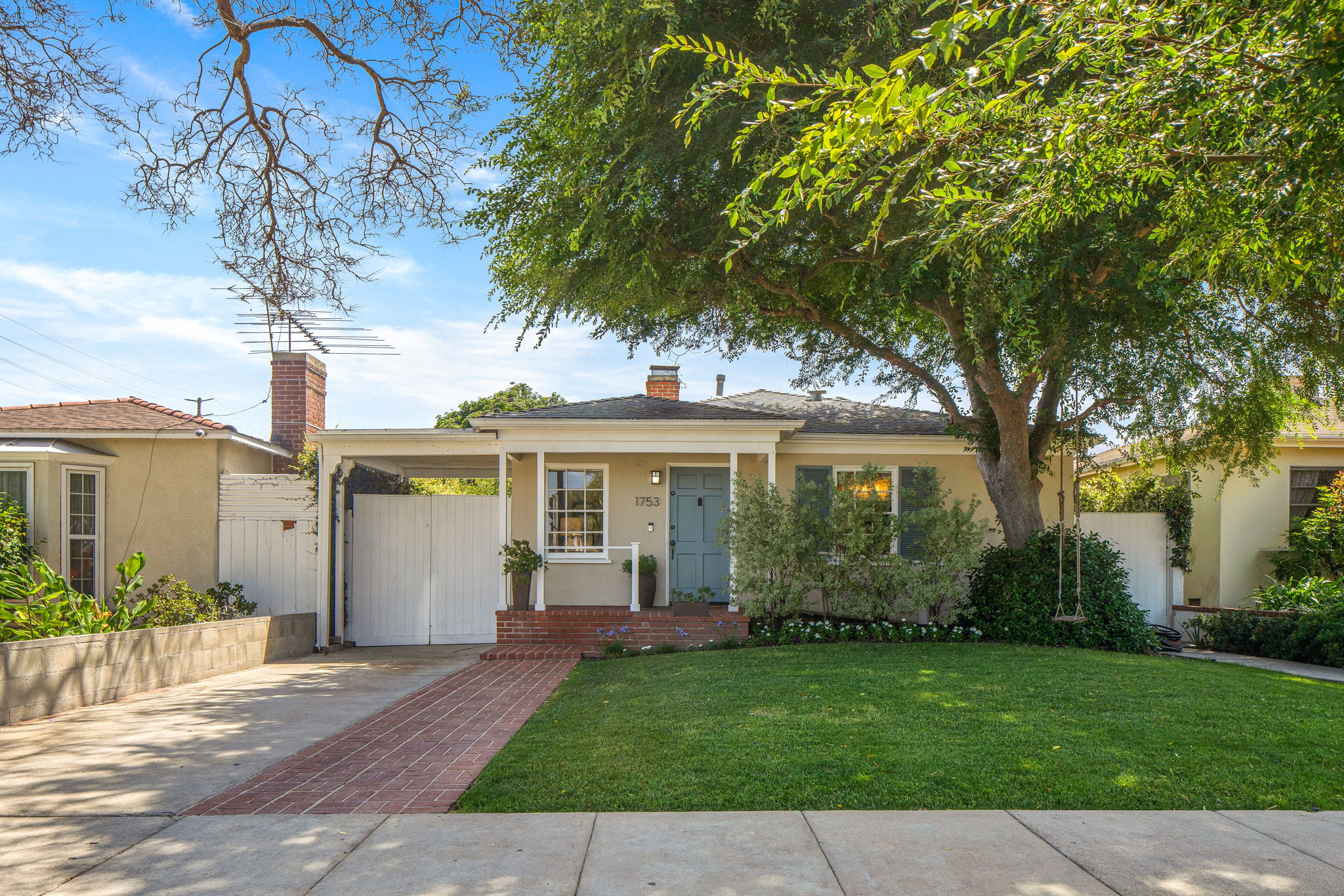  1753 S Carmelina Ave, Los Angeles, CA 90025, US