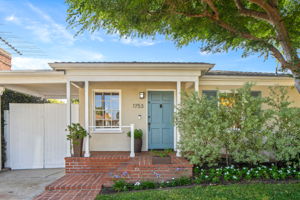 1753 S Carmelina-4