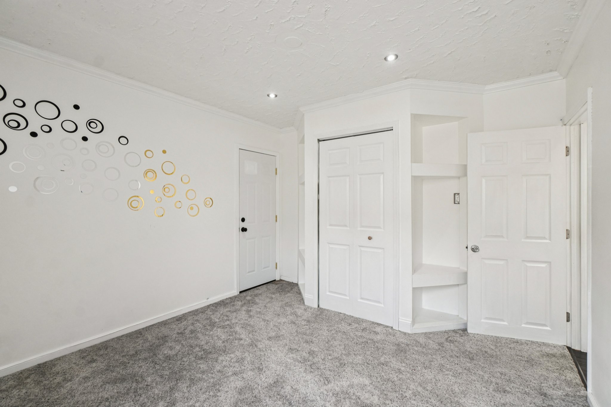 Wisconsin St-S1810-031.jpg