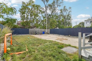 Wisconsin St-S1810-034.jpg