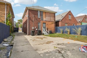 Wisconsin St-S1810-037.jpg