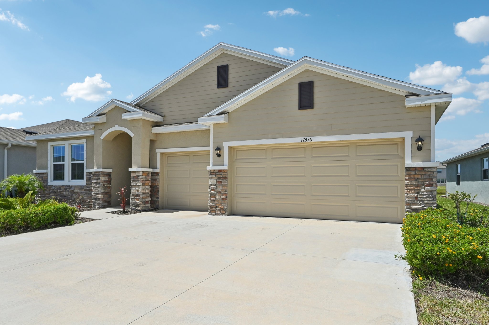 Cantarina Cove-2204-002.jpg