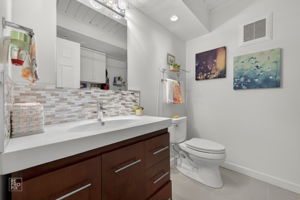 1755 Rand Rd, Des Plaines, IL 60016_017