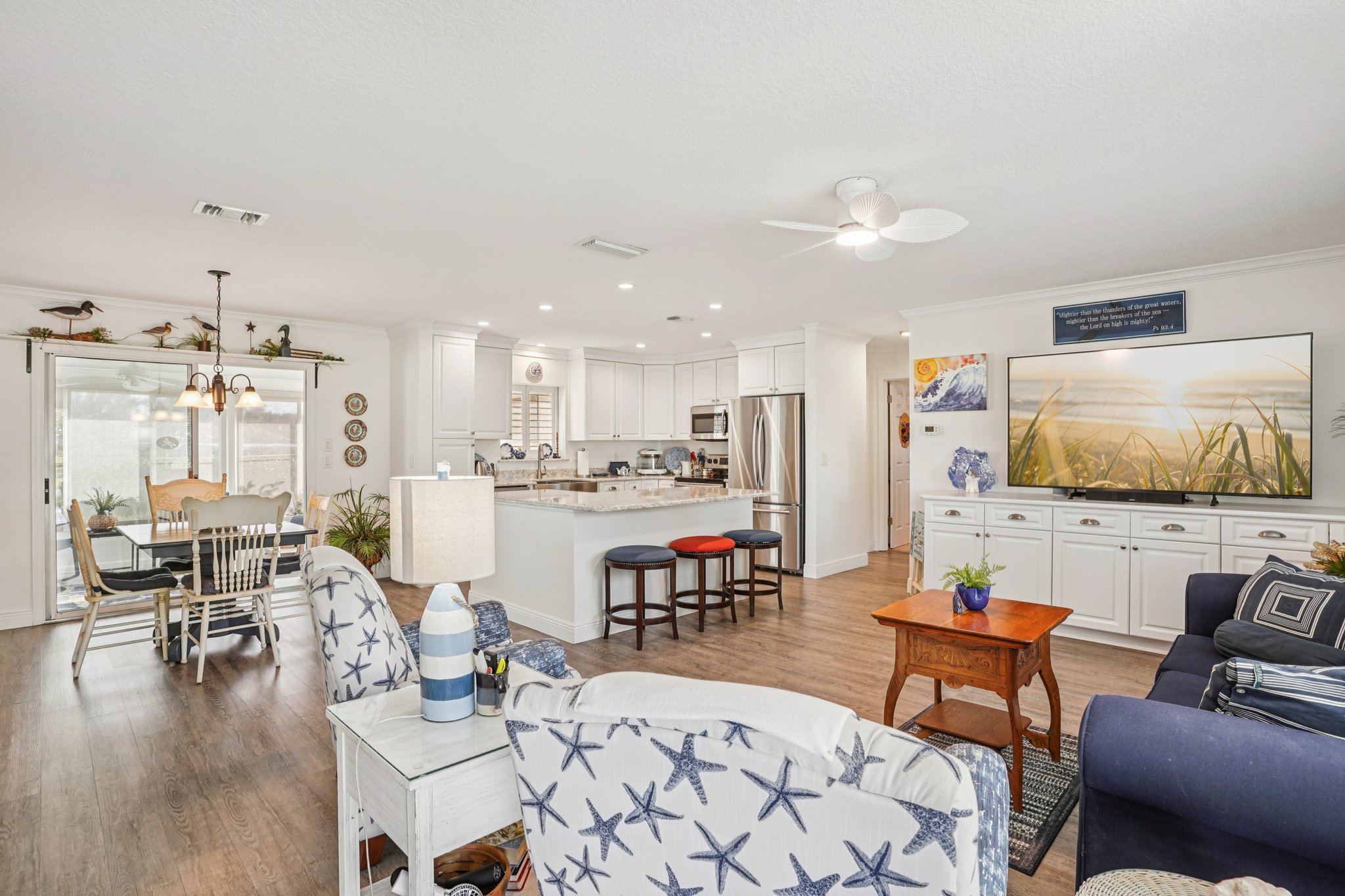 SE 104th Cir-S0811-004.jpg