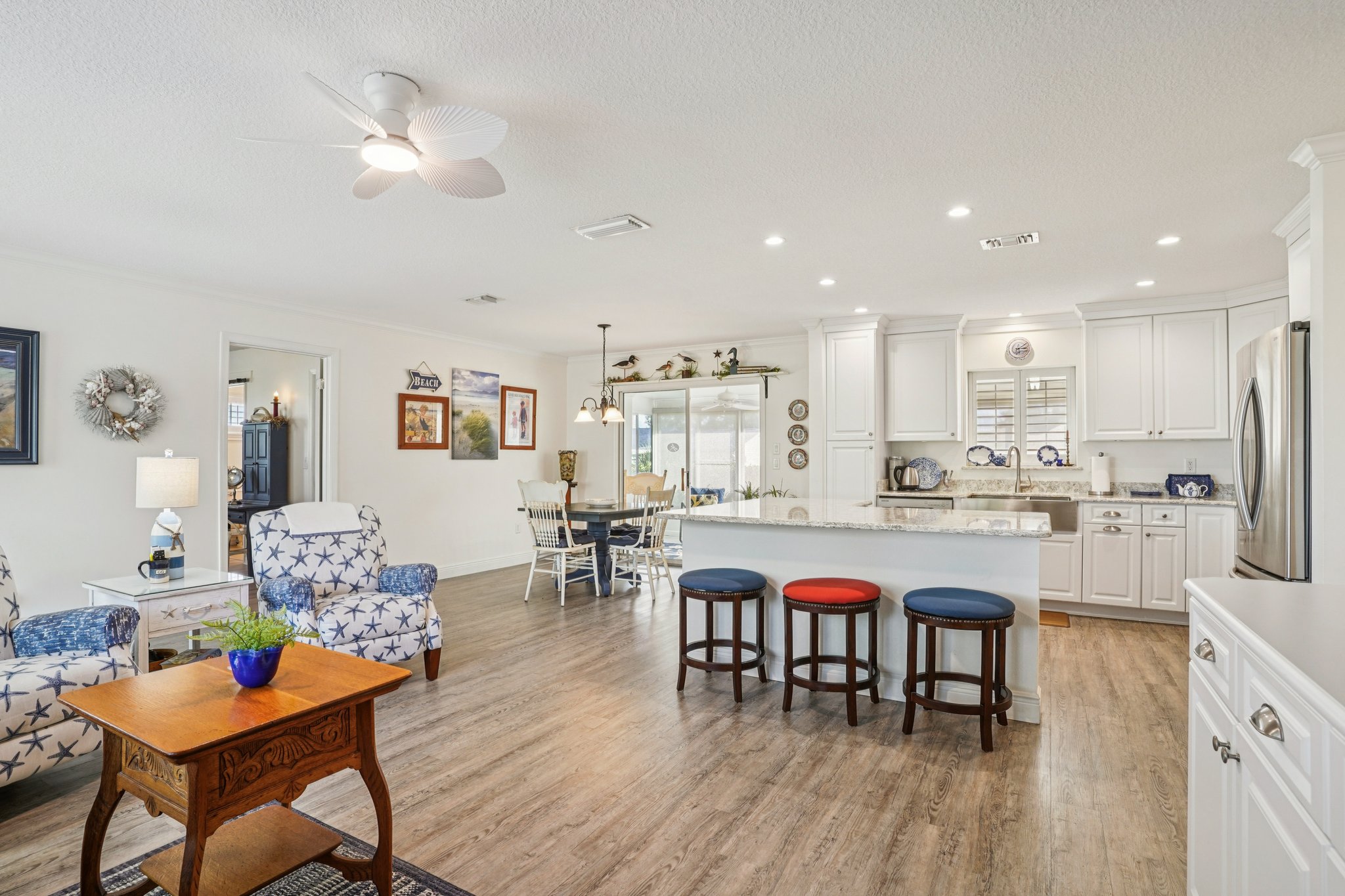 SE 104th Cir-S0811-007.jpg