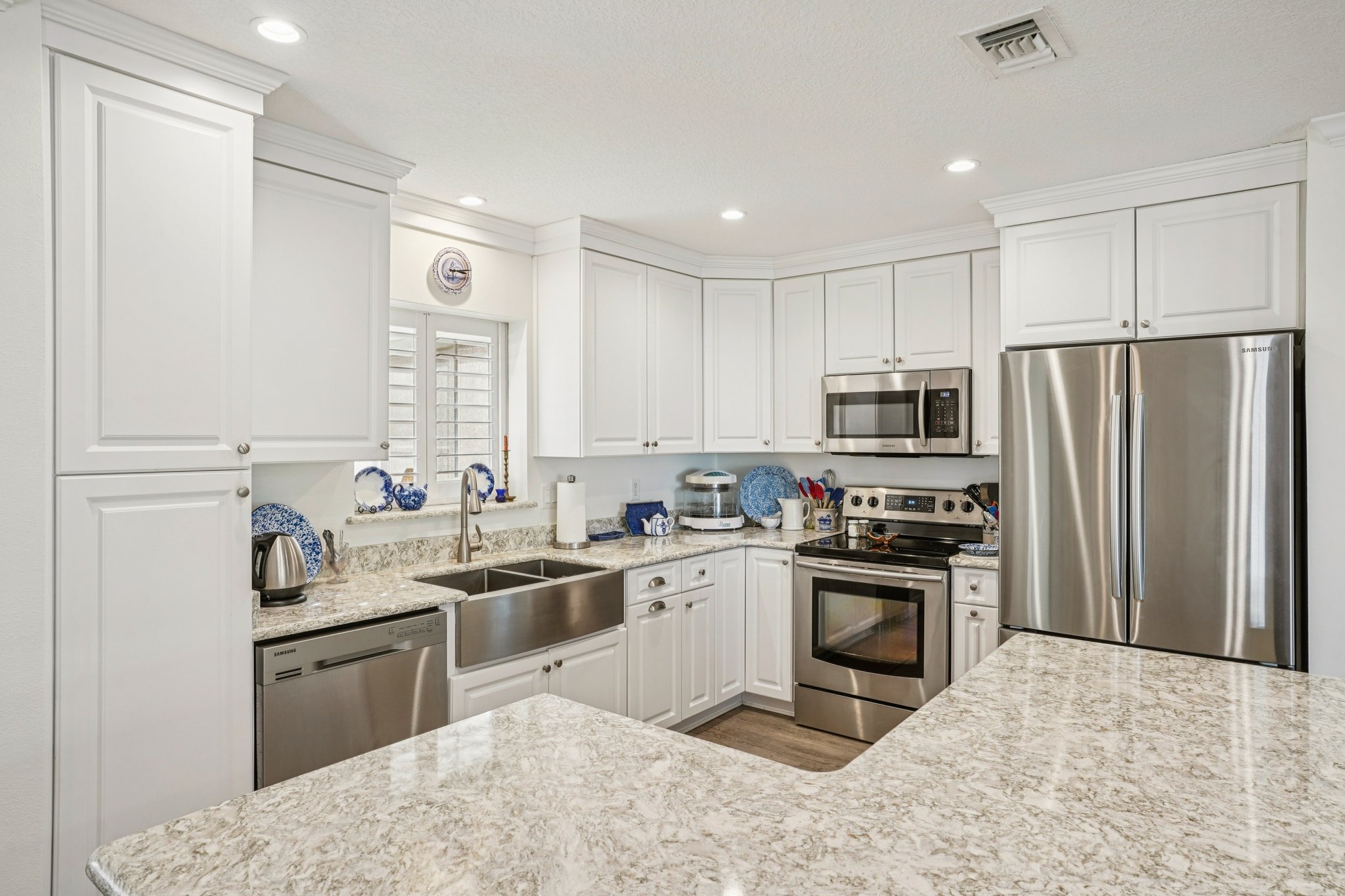 SE 104th Cir-S0811-013.jpg