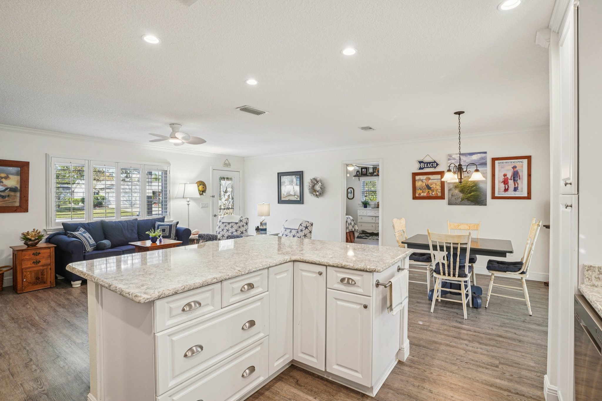 SE 104th Cir-S0811-015.jpg