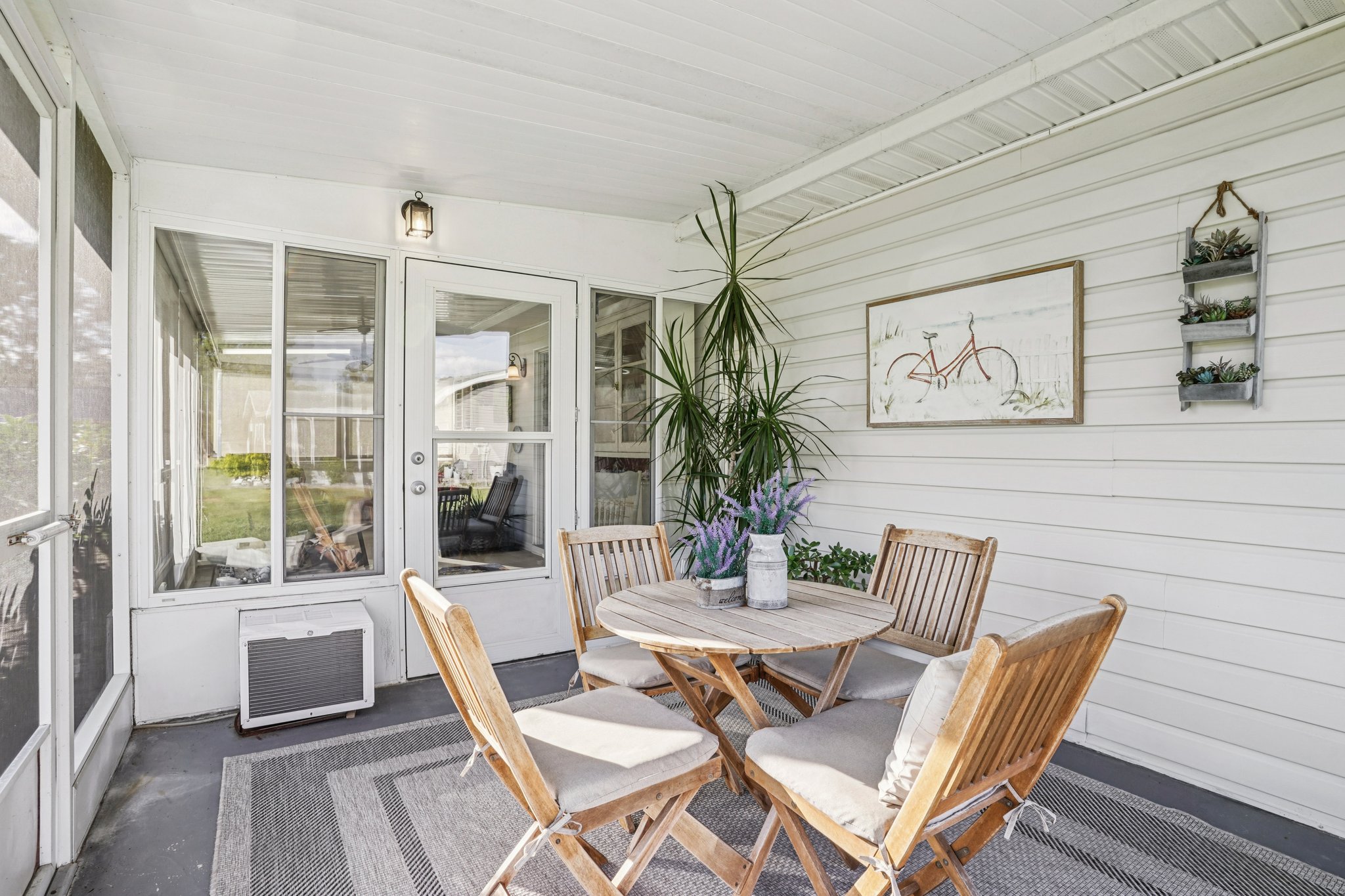 SE 104th Cir-S0811-032.jpg