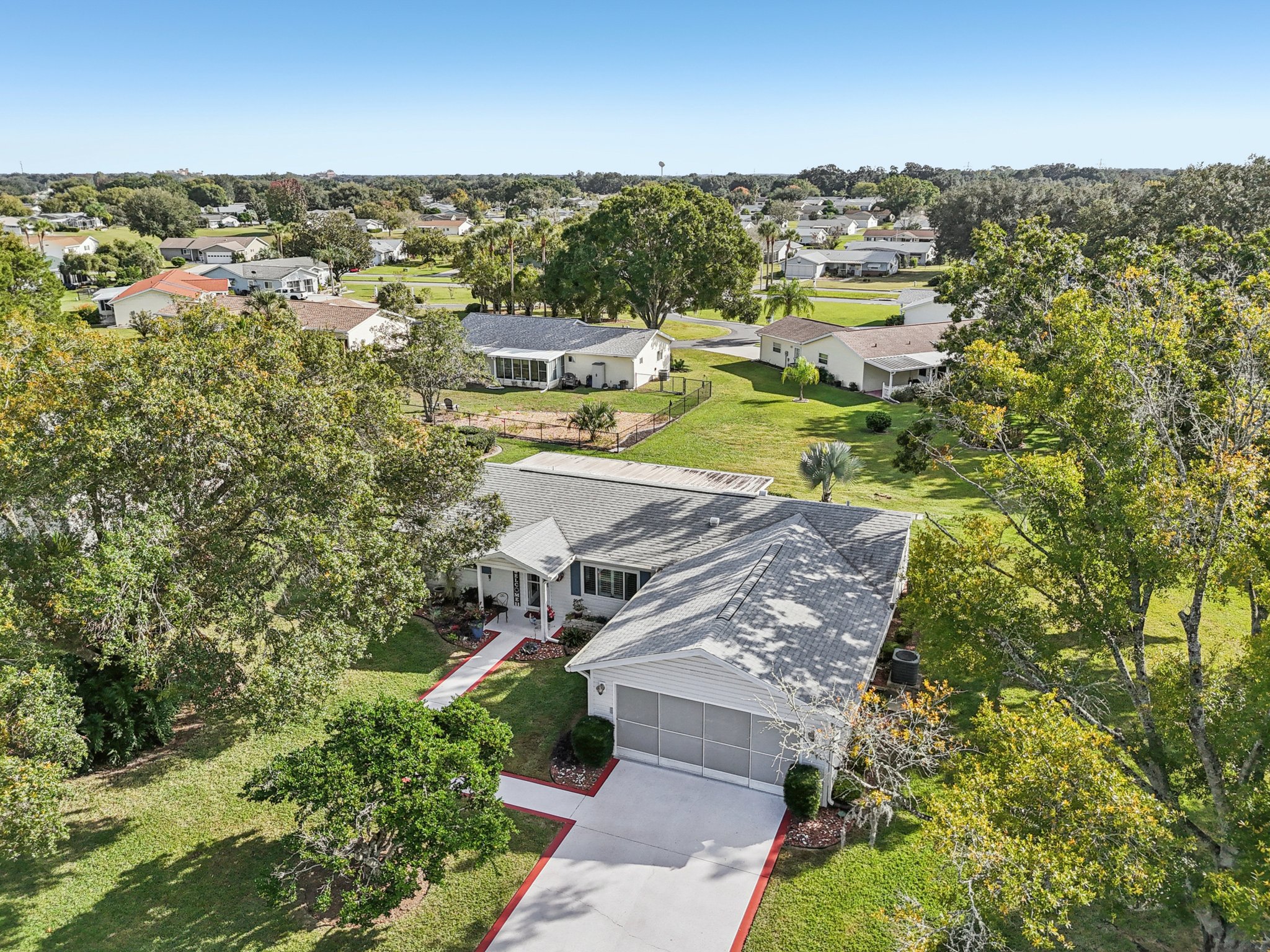 SE 104th Cir-S0811-039.jpg