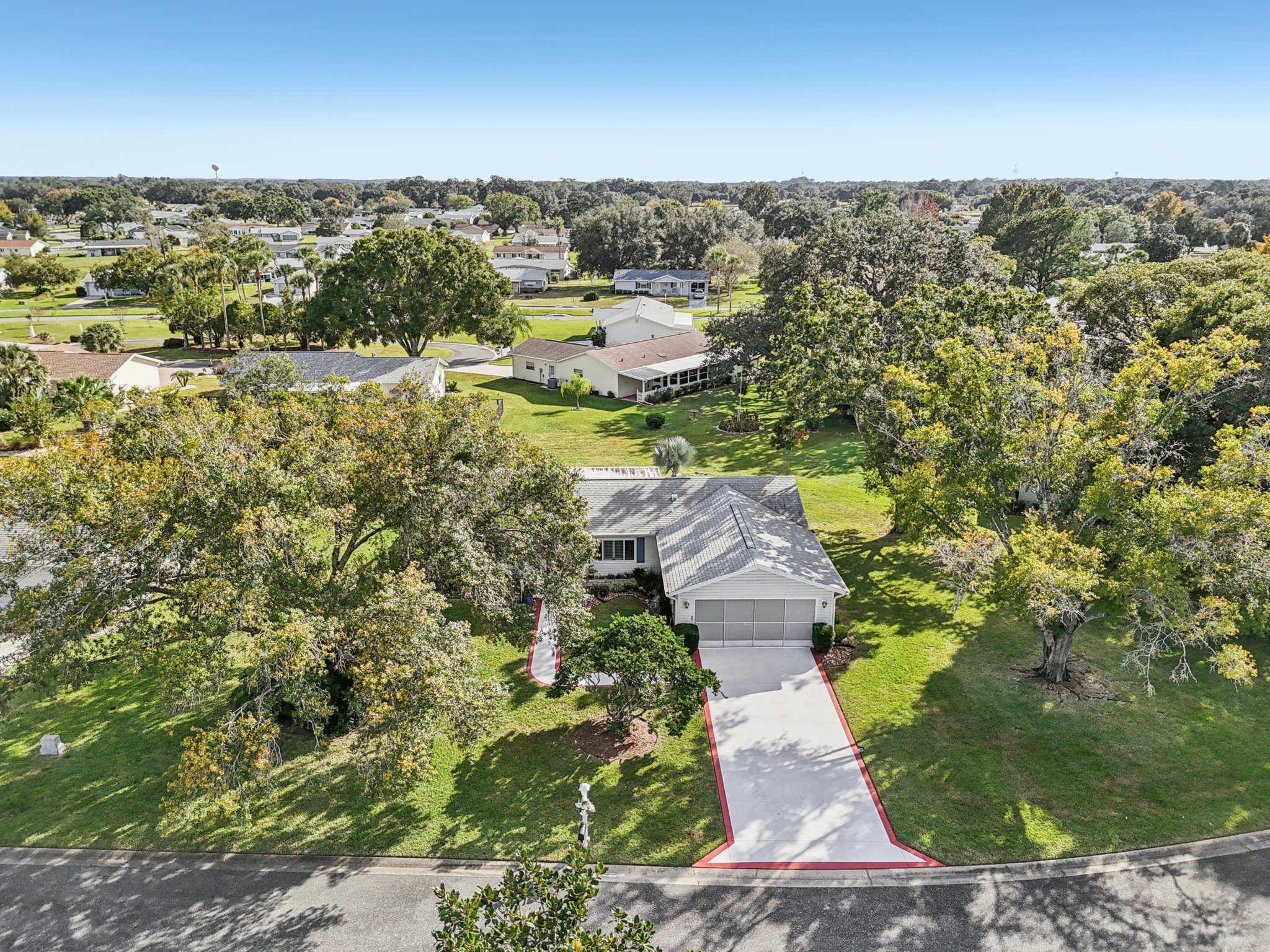 SE 104th Cir-S0811-041.jpg