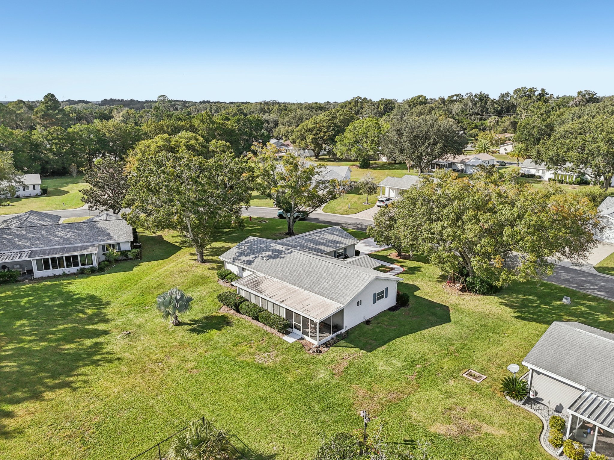 SE 104th Cir-S0811-050.jpg