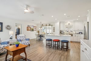 SE 104th Cir-S0811-007.jpg