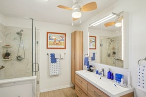 SE 104th Cir-S0811-020.jpg