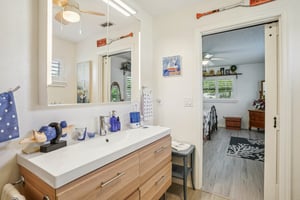 SE 104th Cir-S0811-021.jpg